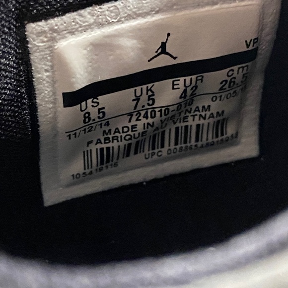 Size 8.5 - Men’s Nike Jordan Eclipse black shoes - Picture 9 of 9